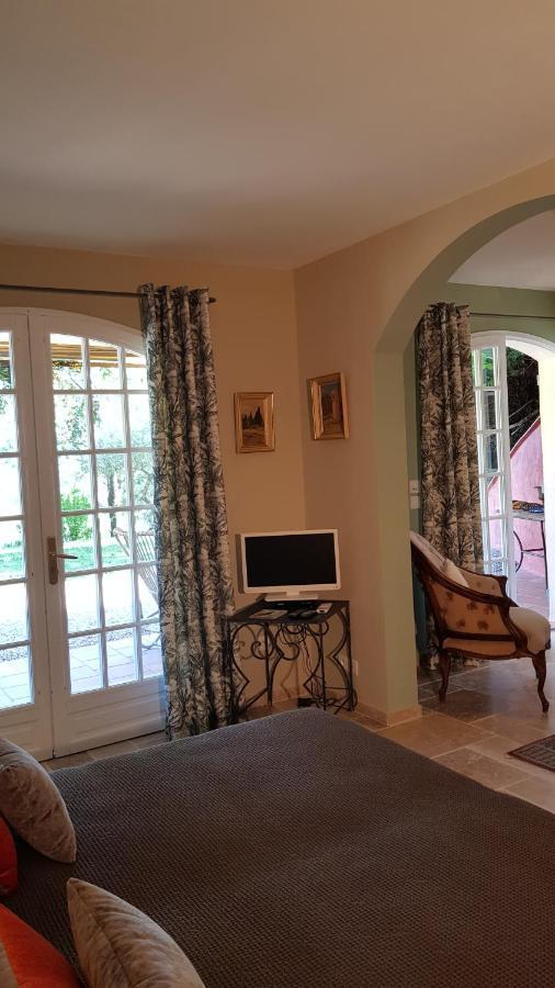 Bed and Breakfast Pierres Blanches à Cotignac Extérieur photo